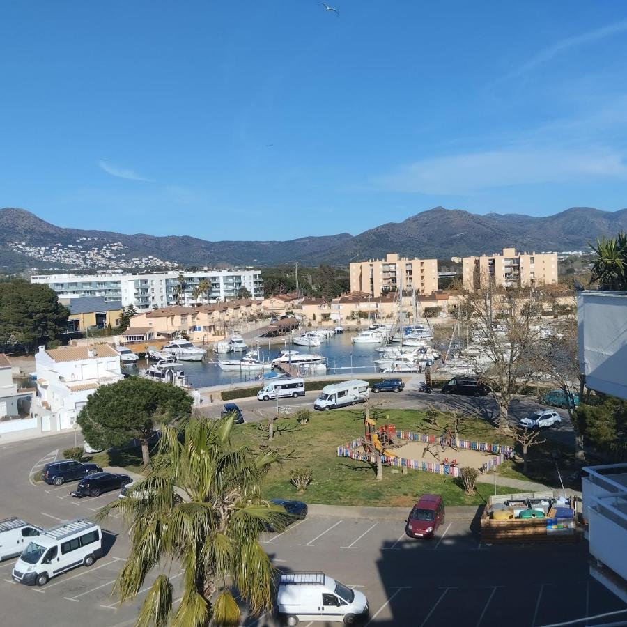Atico Of 3 Rooms, Total 130M² Just For You With A 60 M² Terrace, Swimming Pool, Mountain And Marina View. ロザス エクステリア 写真